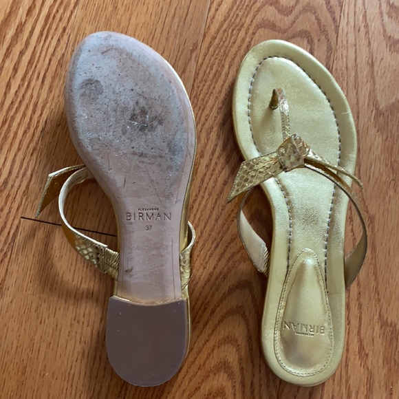 Alexandre Birman Gold Thong Sandals - Picture 2 of 5